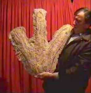 Burrunjor Footprint Cast Rex Gilory and Burrunjor cast